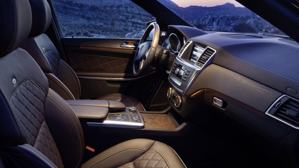Mercedes-Benz GL interior