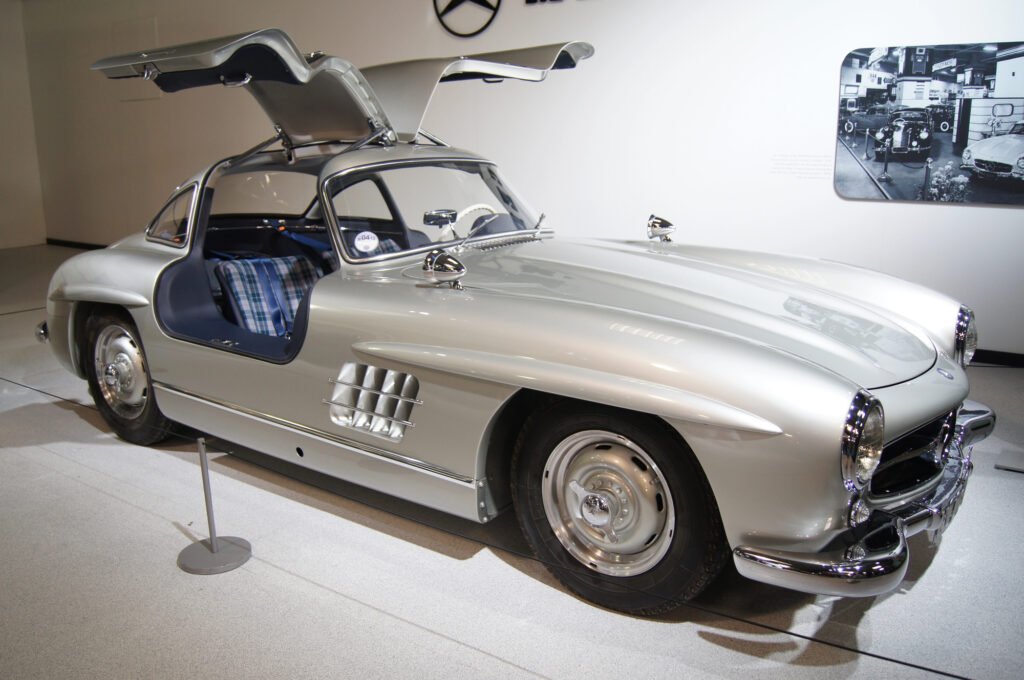 Gullwing doors on the 300SL