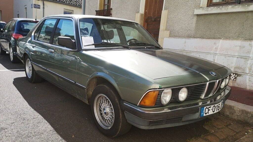 E23 BMW: Embracing the Classic Charm of the First 7-Series