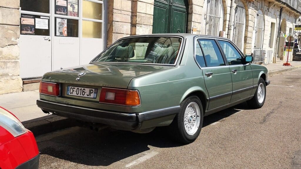 BMW E23 rear