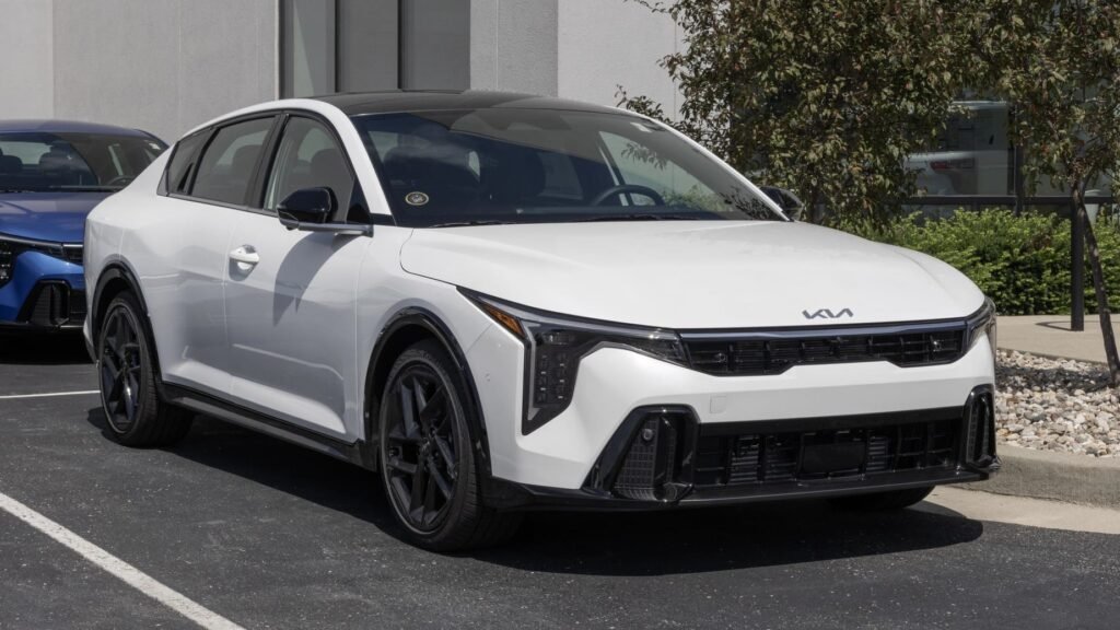 2026 Kia K4 GT-Line